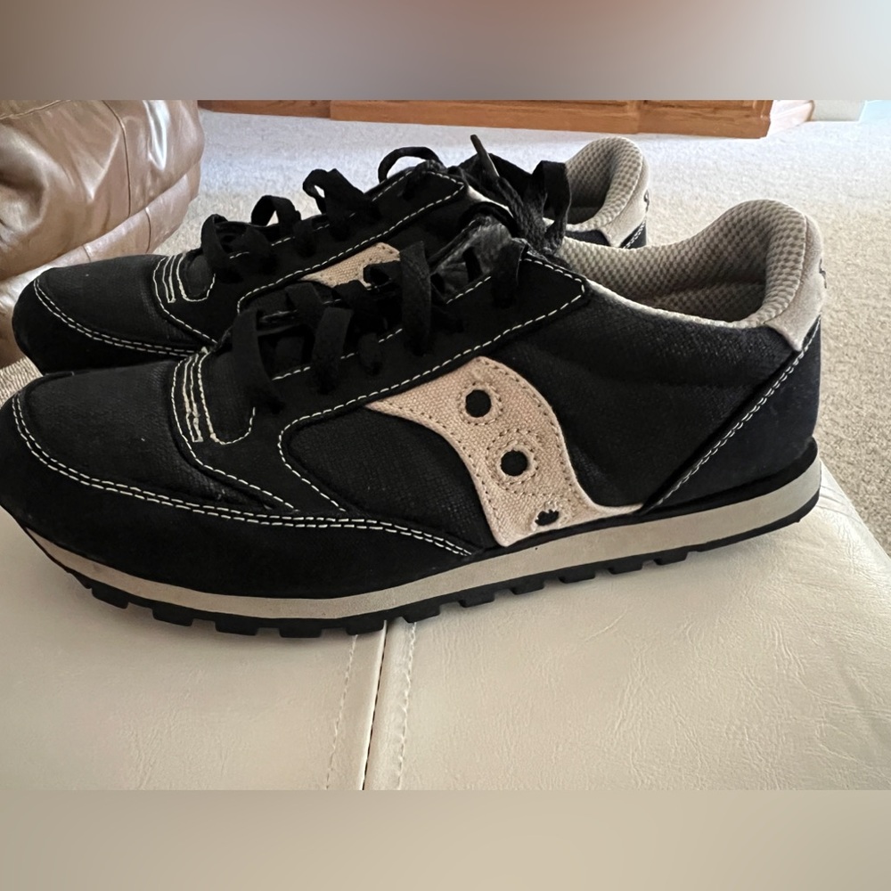 Saucony Vegan Jazz Women’s Retro Sneakers Size 9, Black and Tan